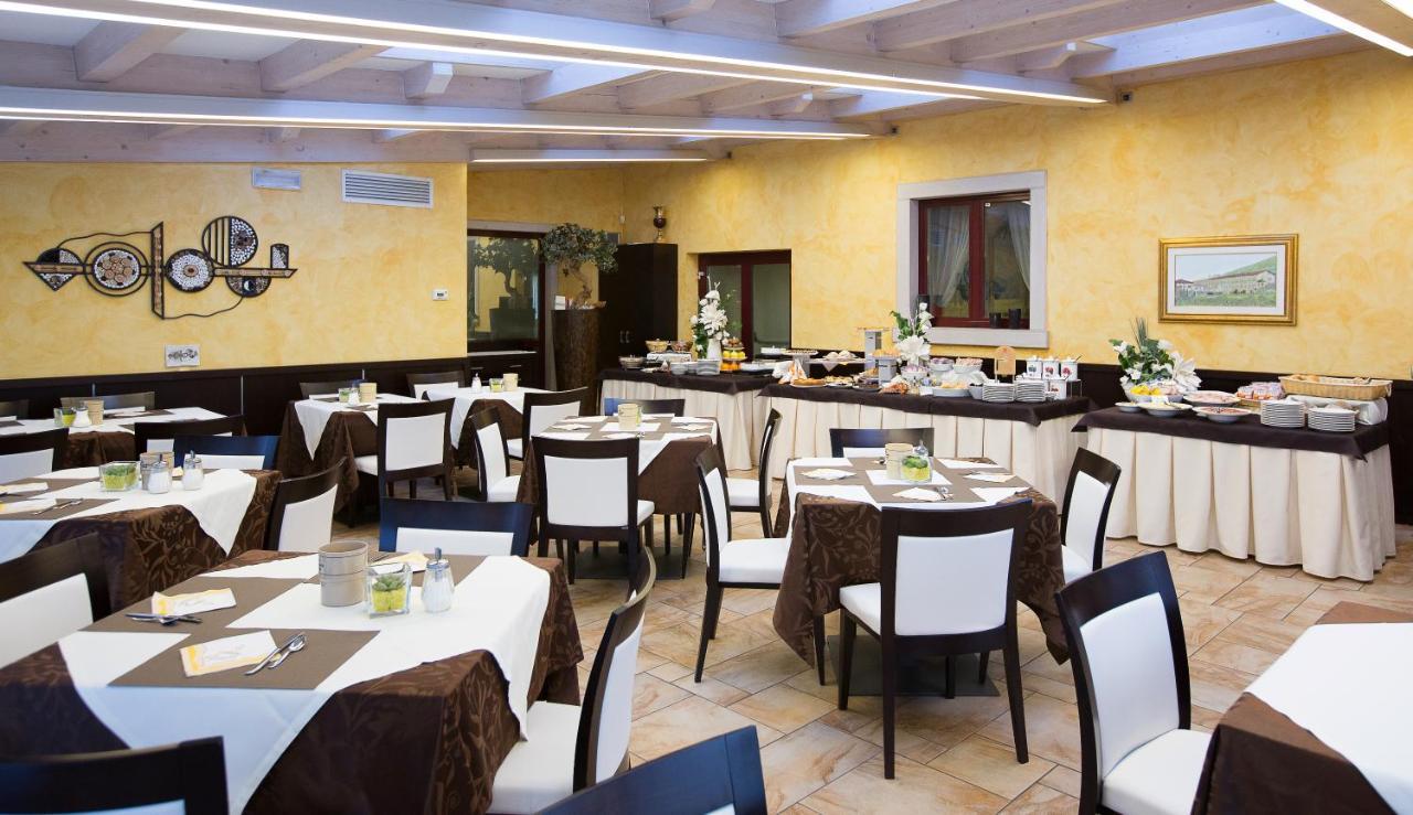 Hotel Ristorante Alla Nave Lavis Eksteriør bilde